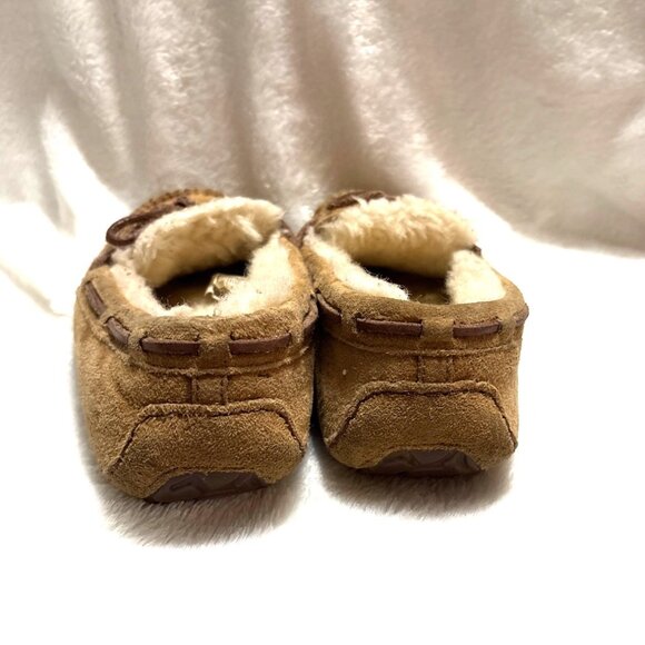 UGG Australia Womens Dakota Tan Suede Sheepskin Moccasin Slip-On Size 7 US - Picture 3 of 5